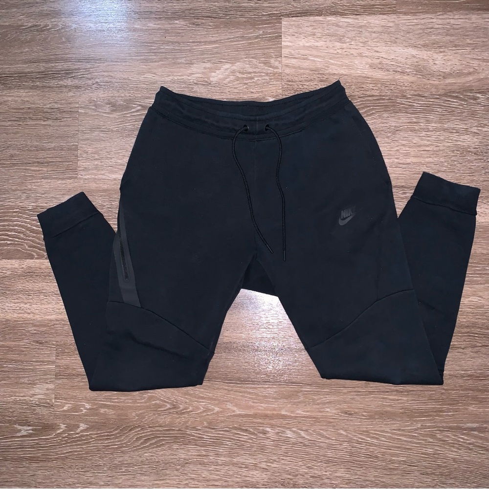 Nike Techfleece Athletic Sweatpants Joggers, Black